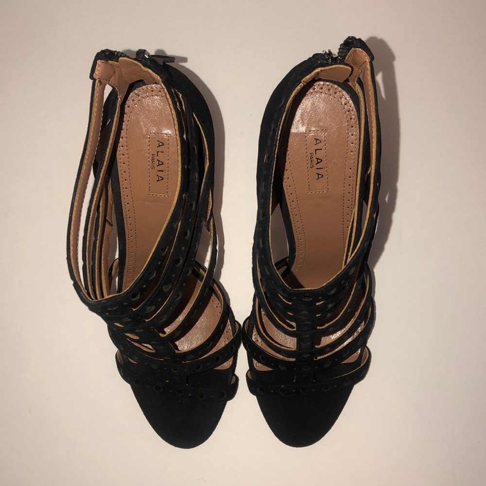 Alaia Paris Black Sandals - Picture 5 of 13